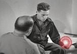 Standbild psychiatrische Betreuung von Zweiten Weltkrieg Opfer Brentwood New York USA, 1948, aus Sekunde 53 historischem Filmmaterial Videoclip 65675057587
