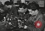 Standbild Ergotherapie Zweiten Weltkrieg geistige Opfer Brentwood New York USA, 1948, aus Sekunde 15 historischem Filmmaterial Videoclip 65675057588