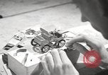 Standbild Ergotherapie Zweiten Weltkrieg geistige Opfer Brentwood New York USA, 1948, aus Sekunde 29 historischem Filmmaterial Videoclip 65675057588