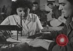 Standbild Ergotherapie Zweiten Weltkrieg geistige Opfer Brentwood New York USA, 1948, aus Sekunde 41 historischem Filmmaterial Videoclip 65675057588