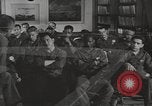 Standbild Ergotherapie Zweiten Weltkrieg geistige Opfer Brentwood New York USA, 1948, aus Sekunde 58 historischem Filmmaterial Videoclip 65675057588