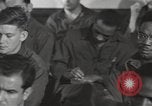 Standbild Gruppentherapie für Zweiten Weltkrieg Opfer Brentwood New York USA, 1948, aus Sekunde 17 historischem Filmmaterial Videoclip 65675057589
