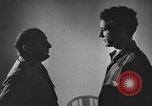 Standbild Hypnose für Zweiten Weltkrieg psychische Patienten Brentwood New York USA, 1948, aus Sekunde 8 historischem Filmmaterial Videoclip 65675057590