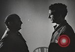Standbild Hypnose für Zweiten Weltkrieg psychische Patienten Brentwood New York USA, 1948, aus Sekunde 9 historischem Filmmaterial Videoclip 65675057590