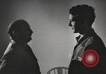 Standbild Hypnose für Zweiten Weltkrieg psychische Patienten Brentwood New York USA, 1948, aus Sekunde 10 historischem Filmmaterial Videoclip 65675057590