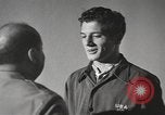 Standbild Hypnose für Zweiten Weltkrieg psychische Patienten Brentwood New York USA, 1948, aus Sekunde 27 historischem Filmmaterial Videoclip 65675057590