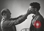 Standbild Hypnose für Zweiten Weltkrieg psychische Patienten Brentwood New York USA, 1948, aus Sekunde 43 historischem Filmmaterial Videoclip 65675057590