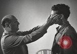 Standbild Hypnose für Zweiten Weltkrieg psychische Patienten Brentwood New York USA, 1948, aus Sekunde 45 historischem Filmmaterial Videoclip 65675057590