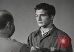Standbild Hypnose für Zweiten Weltkrieg psychische Patienten Brentwood New York USA, 1948, aus Sekunde 57 historischem Filmmaterial Videoclip 65675057590