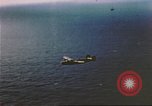 Image US B-24S et B-17 sur mission de bombardement à Kiska Îles Aléoutiennes, 1943, de la seconde 13 séquences d'archives historiques vidéo 65675057604