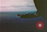 Image US B-24S et B-17 sur mission de bombardement à Kiska Îles Aléoutiennes, 1943, de la seconde 17 séquences d'archives historiques vidéo 65675057604