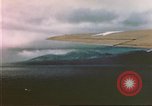 Image US B-24S et B-17 sur mission de bombardement à Kiska Îles Aléoutiennes, 1943, de la seconde 35 séquences d'archives historiques vidéo 65675057604
