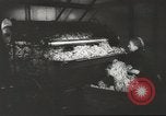Standbild Textilfabrik Deutschland, 1945, aus Sekunde 48 historischem Filmmaterial Videoclip 65675057616
