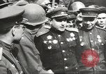 Immagine di seconda guerra mondiale alleati si incontrano a Torgau Germania, 1945, secondo 10 filmato di repertorio 65675057622