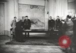 Immagine di seconda guerra mondiale alleati si incontrano a Torgau Germania, 1945, secondo 29 filmato di repertorio 65675057622