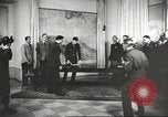 Immagine di seconda guerra mondiale alleati si incontrano a Torgau Germania, 1945, secondo 38 filmato di repertorio 65675057622