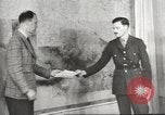 Immagine di seconda guerra mondiale alleati si incontrano a Torgau Germania, 1945, secondo 51 filmato di repertorio 65675057622