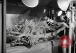 Image la production de masse des jeeps à Willys-Overland factory Toledo Ohio United States USA, 1942, de la seconde 17 séquences d'archives historiques vidéo 65675057632