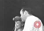 Immagine di Bob Hope Kwajalein Island Isole Marshall, 1944, secondo 41 filmato di repertorio 65675057642