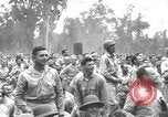 Standbild amerikanischen Entertainer Bougainville Island Papua Neu Guinea, 1944, aus Sekunde 5 historischem Filmmaterial Videoclip 65675057648