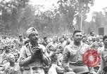 Standbild amerikanischen Entertainer Bougainville Island Papua Neu Guinea, 1944, aus Sekunde 8 historischem Filmmaterial Videoclip 65675057648