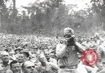 Standbild amerikanischen Entertainer Bougainville Island Papua Neu Guinea, 1944, aus Sekunde 10 historischem Filmmaterial Videoclip 65675057648