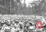 Standbild amerikanischen Entertainer Bougainville Island Papua Neu Guinea, 1944, aus Sekunde 12 historischem Filmmaterial Videoclip 65675057648