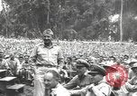 Standbild amerikanischen Entertainer Bougainville Island Papua Neu Guinea, 1944, aus Sekunde 16 historischem Filmmaterial Videoclip 65675057648