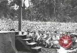 Standbild amerikanischen Entertainer Bougainville Island Papua Neu Guinea, 1944, aus Sekunde 19 historischem Filmmaterial Videoclip 65675057648