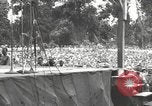Standbild amerikanischen Entertainer Bougainville Island Papua Neu Guinea, 1944, aus Sekunde 24 historischem Filmmaterial Videoclip 65675057648