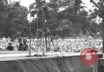 Standbild amerikanischen Entertainer Bougainville Island Papua Neu Guinea, 1944, aus Sekunde 26 historischem Filmmaterial Videoclip 65675057648