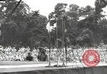 Standbild amerikanischen Entertainer Bougainville Island Papua Neu Guinea, 1944, aus Sekunde 30 historischem Filmmaterial Videoclip 65675057648