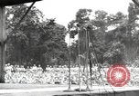 Standbild amerikanischen Entertainer Bougainville Island Papua Neu Guinea, 1944, aus Sekunde 34 historischem Filmmaterial Videoclip 65675057648