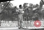 Standbild amerikanischen Entertainer Bougainville Island Papua Neu Guinea, 1944, aus Sekunde 52 historischem Filmmaterial Videoclip 65675057648