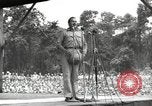 Standbild amerikanischen Entertainer Bougainville Island Papua Neu Guinea, 1944, aus Sekunde 61 historischem Filmmaterial Videoclip 65675057648