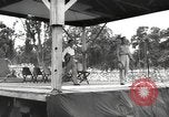 Standbild amerikanischen Entertainer Bougainville Island Papua Neu Guinea, 1944, aus Sekunde 5 historischem Filmmaterial Videoclip 65675057649