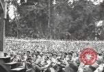 Standbild amerikanischen Entertainer Bougainville Island Papua Neu Guinea, 1944, aus Sekunde 6 historischem Filmmaterial Videoclip 65675057650