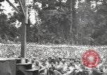 Standbild amerikanischen Entertainer Bougainville Island Papua Neu Guinea, 1944, aus Sekunde 7 historischem Filmmaterial Videoclip 65675057650