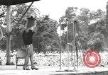 Standbild amerikanischen Entertainer Bougainville Island Papua Neu Guinea, 1944, aus Sekunde 18 historischem Filmmaterial Videoclip 65675057650