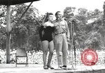 Standbild amerikanischen Entertainer Bougainville Island Papua Neu Guinea, 1944, aus Sekunde 23 historischem Filmmaterial Videoclip 65675057650