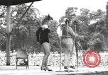 Standbild amerikanischen Entertainer Bougainville Island Papua Neu Guinea, 1944, aus Sekunde 33 historischem Filmmaterial Videoclip 65675057650