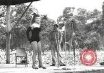 Standbild amerikanischen Entertainer Bougainville Island Papua Neu Guinea, 1944, aus Sekunde 36 historischem Filmmaterial Videoclip 65675057650