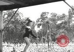 Standbild amerikanischen Entertainer Bougainville Island Papua Neu Guinea, 1944, aus Sekunde 46 historischem Filmmaterial Videoclip 65675057650