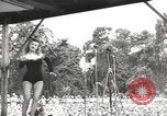 Standbild amerikanischen Entertainer Bougainville Island Papua Neu Guinea, 1944, aus Sekunde 48 historischem Filmmaterial Videoclip 65675057650