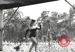 Standbild amerikanischen Entertainer Bougainville Island Papua Neu Guinea, 1944, aus Sekunde 51 historischem Filmmaterial Videoclip 65675057650