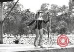 Standbild amerikanischen Entertainer Bougainville Island Papua Neu Guinea, 1944, aus Sekunde 59 historischem Filmmaterial Videoclip 65675057650