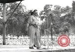 Standbild amerikanischen Entertainer Bougainville Island Papua Neu Guinea, 1944, aus Sekunde 4 historischem Filmmaterial Videoclip 65675057651