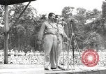 Standbild amerikanischen Entertainer Bougainville Island Papua Neu Guinea, 1944, aus Sekunde 5 historischem Filmmaterial Videoclip 65675057651