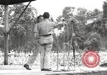 Standbild amerikanischen Entertainer Bougainville Island Papua Neu Guinea, 1944, aus Sekunde 11 historischem Filmmaterial Videoclip 65675057651
