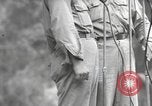 Standbild amerikanischen Entertainer Bougainville Island Papua Neu Guinea, 1944, aus Sekunde 16 historischem Filmmaterial Videoclip 65675057651